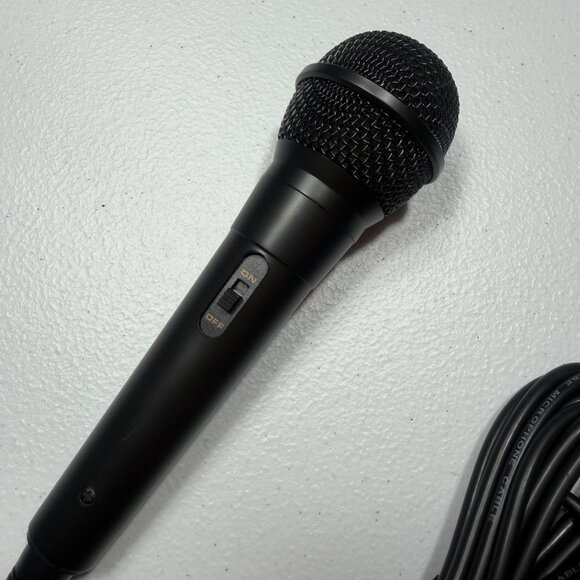 Wired Dynamic Microphone w/ 1/4" Jack – Black Vocal Mic, Long Cable - Picture 2 of 4